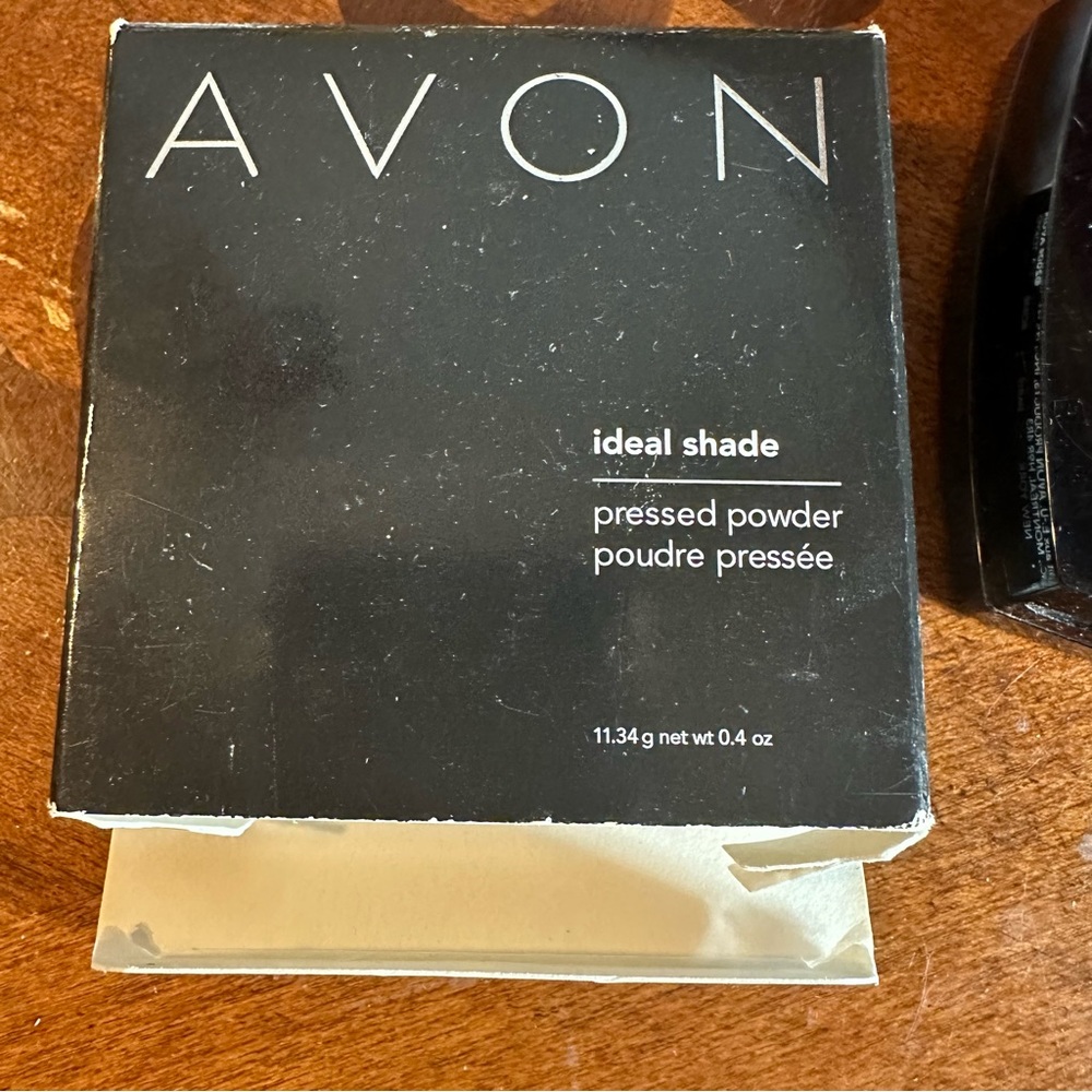 Avon Pressed Powder Tawny - Picture 5 of 6